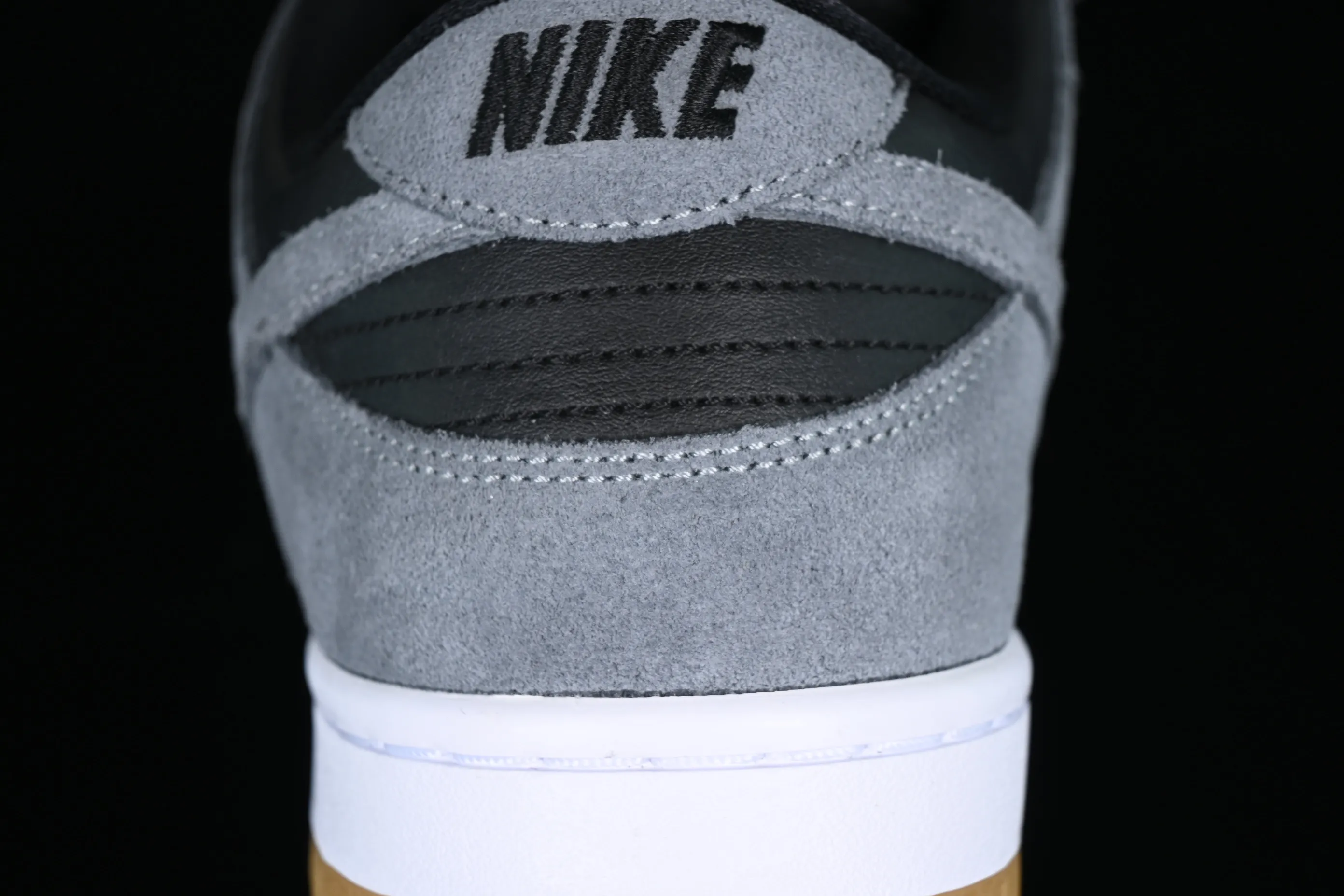 All categories Nk SB Dunk series Nk SB Dunk Low low-top sneakers Nk SB Dunk Low TRD haze wolf gray SB smashed backboard high-top sneakers AR0778-001